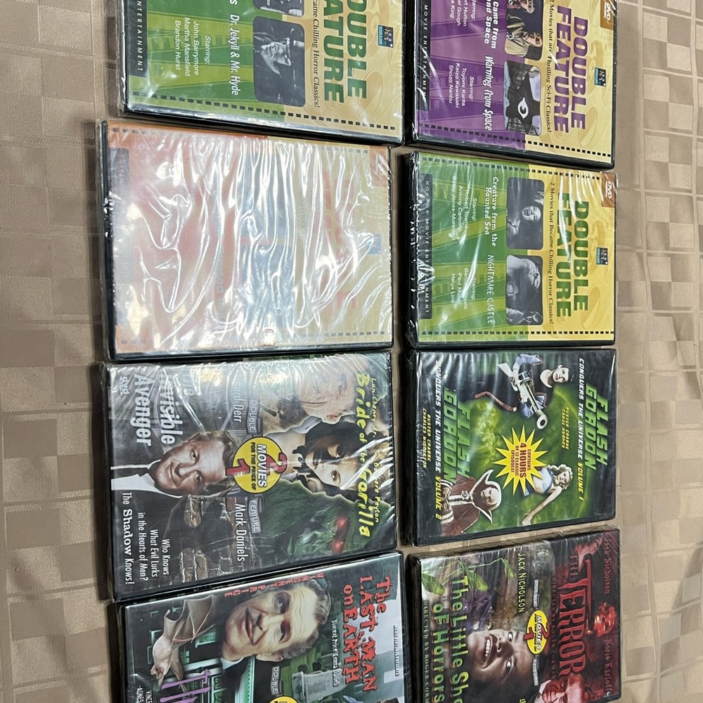 Big lot of 7 vintage Horror Movies‎ on DVD untested (NIP) 14 Movies (2 Per DVD)